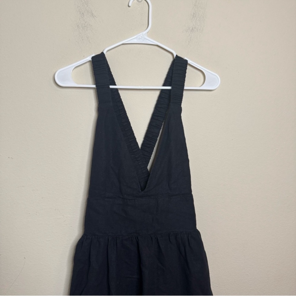 Abercrombie And Fitch Scrunchie Strap V-Neck Skort Dress - Picture 3 of 9